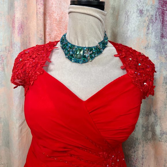 📌JJs House Lady in Red Formal - Prom - Ball Gown with Sequins - Picture 3 of 16